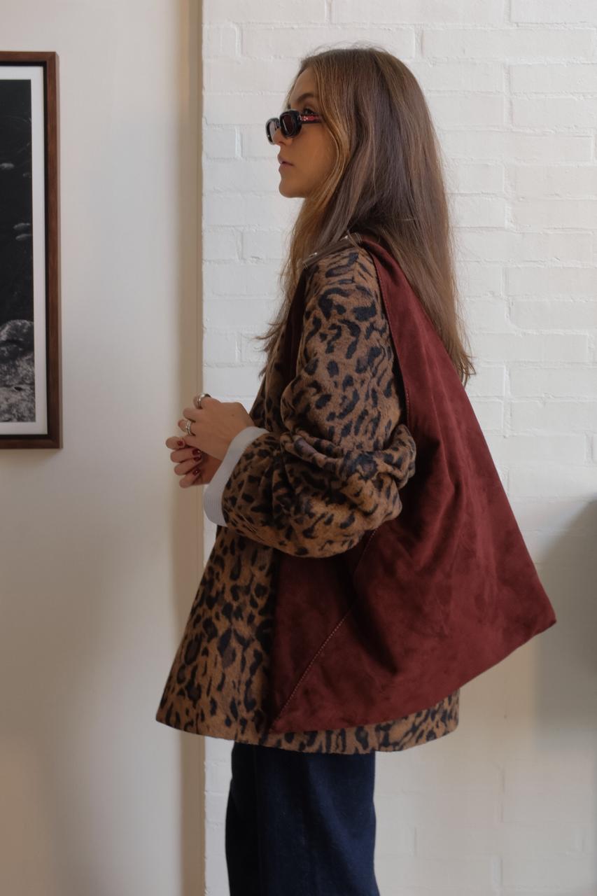 "La Memoria" Wine Suede Tote